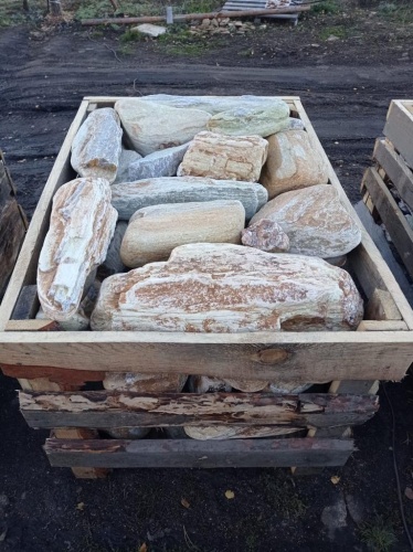 Златолит жёлтый, жёлто-зелёный глыбки и валуны для ланшафтного дизайна купить в Обнинску