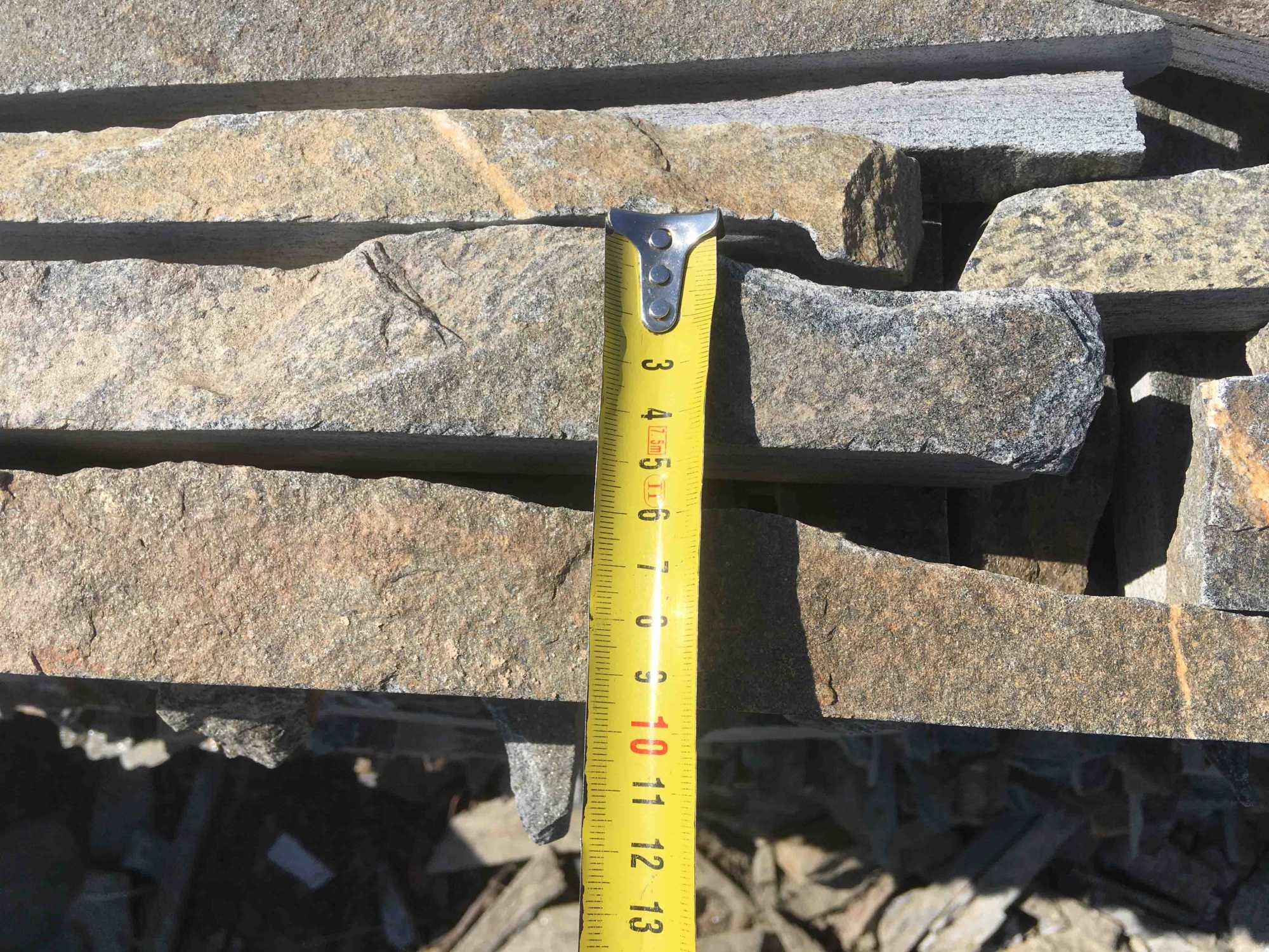 Горбушка златолит мультиколор для облицовки купить в Обнинску