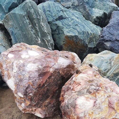 Ландшафтные глыбы красно-фиолетовые 200-1000 килограмм купить в Обнинску