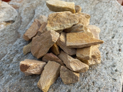 Златолит жёлтый декоративная каменная крошка купить в Обнинску