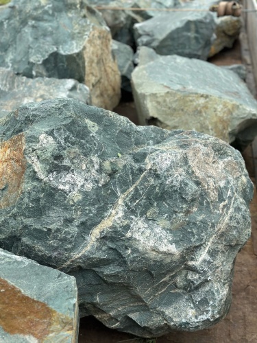 Камни для ландшафтного дизайна зелёные 10-60 килограмм купить в Обнинску