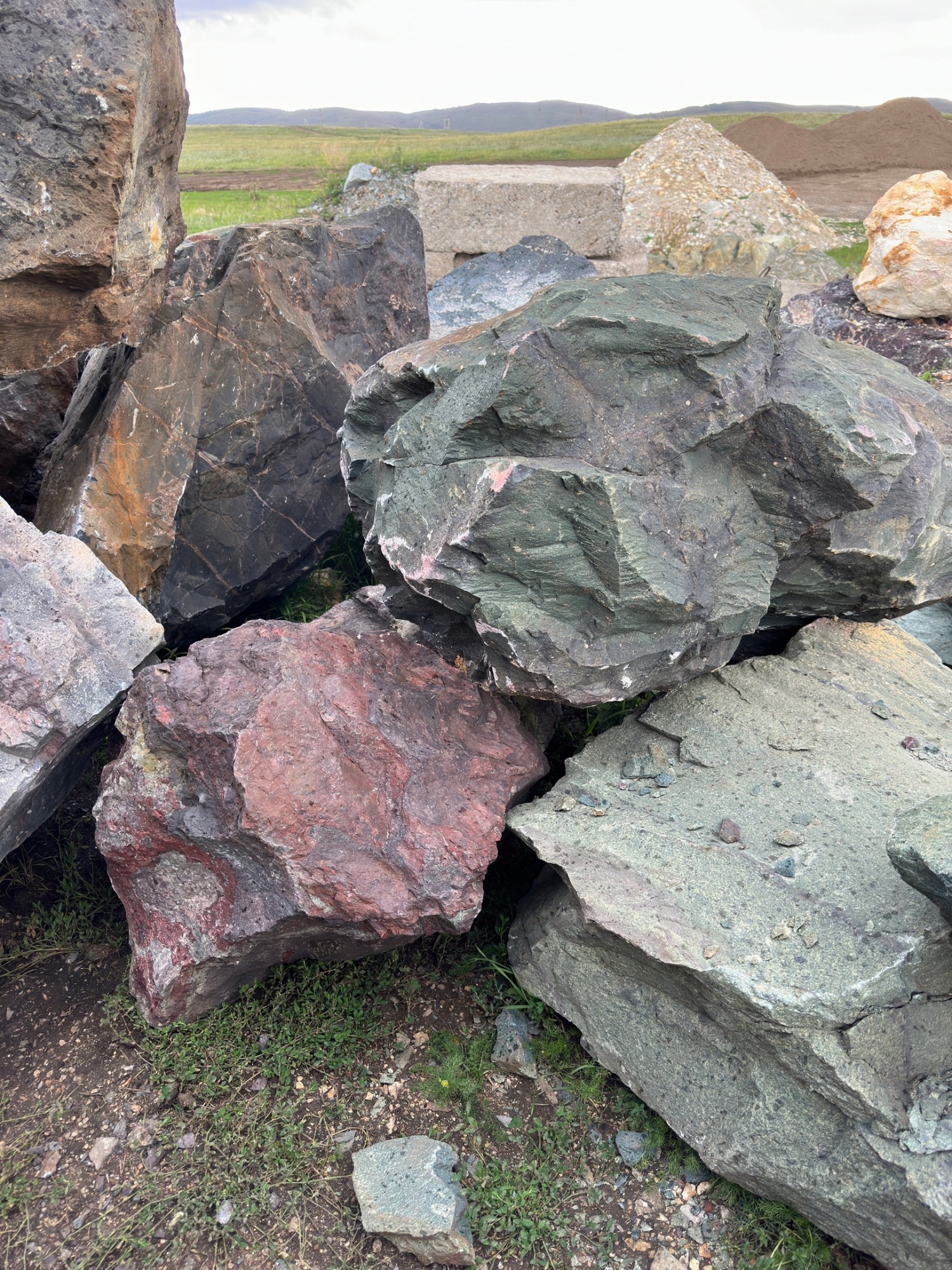 Камни для ландшафтного дизайна зелёные 10-60 килограмм купить в Обнинску