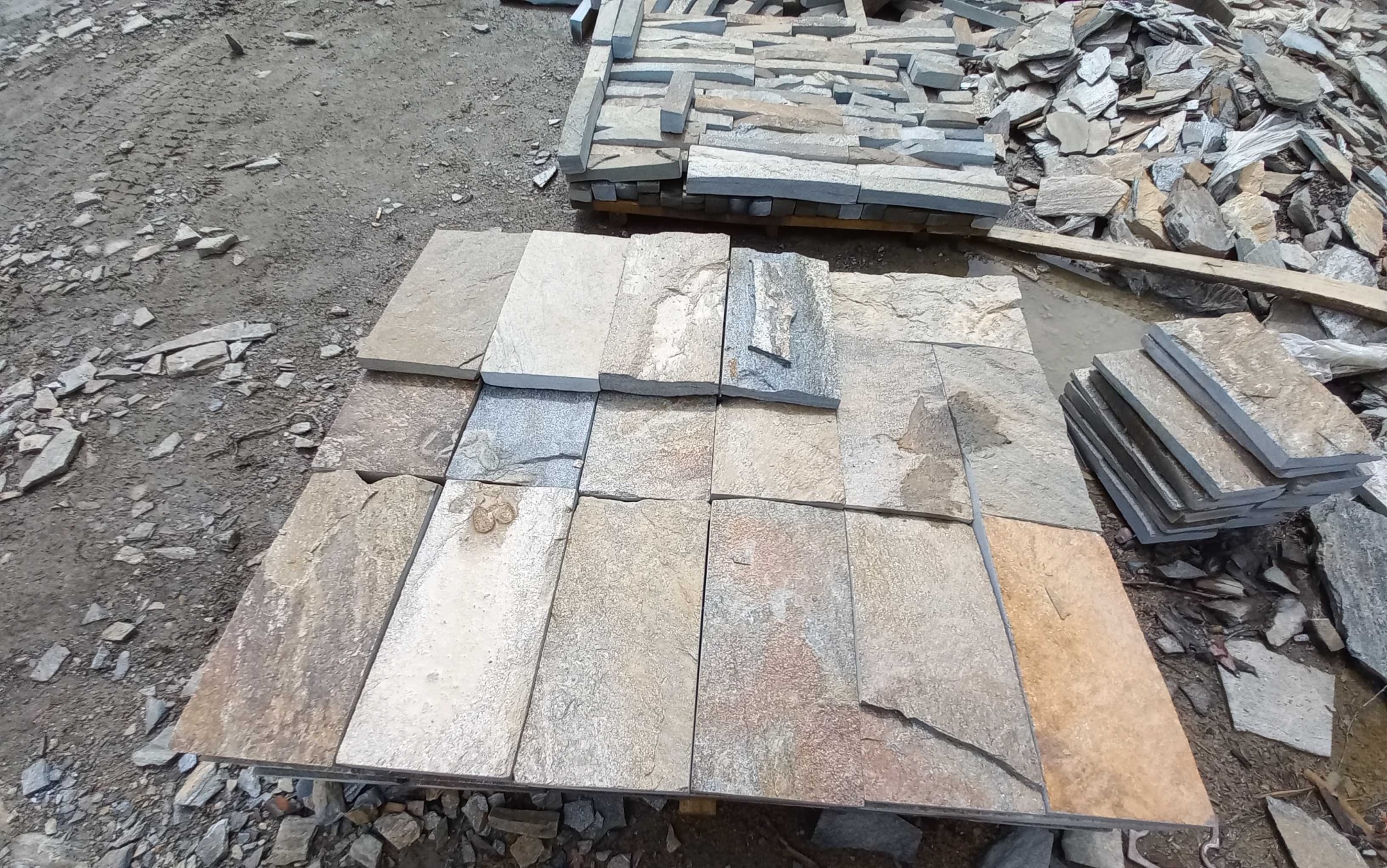 Плитка пилёная златолит Уральский для фасада купить в Обнинску