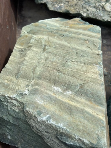 Ландшафтные глыбы зелёные 200-500 килограмм купить в Обнинску