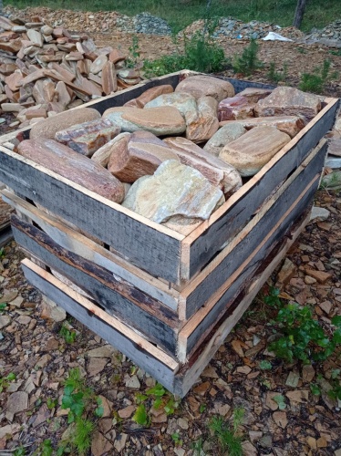 Златолит жёлтый, жёлто-зелёный глыбки и валуны для ланшафтного дизайна купить в Обнинску