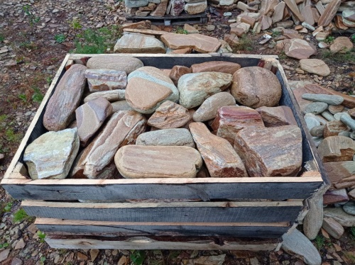 Златолит жёлтый, жёлто-зелёный глыбки и валуны для ланшафтного дизайна купить в Обнинску