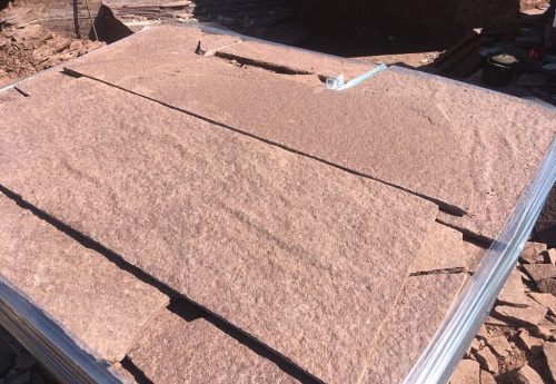 Плитняк лемезит бордовый для ступеней 20-25 мм купить в Обнинску